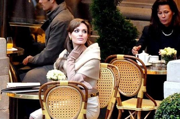 The Tourist (2010) - photo 4