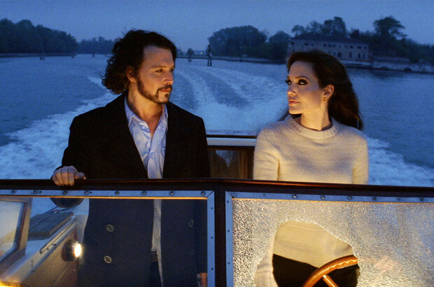 The Tourist (2010) - photo 11