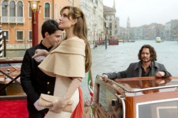 The Tourist (2010) - photo 1
