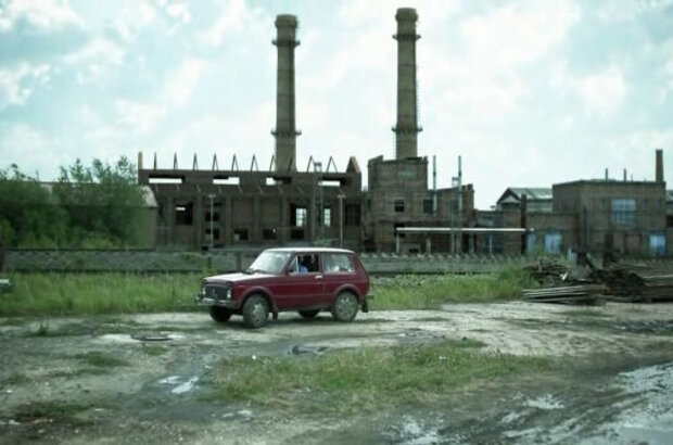 Spores (2011) - photo 8