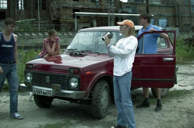 Spores (2011) - photo 7