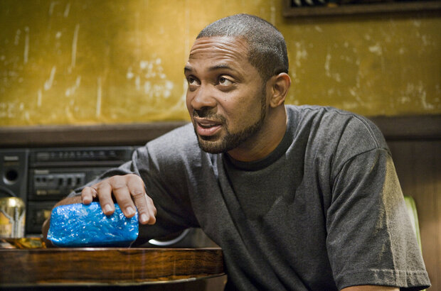 Next Day Air (2009) - photo 14