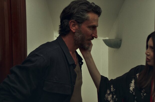 Dark Glasses (2022) - photo 18