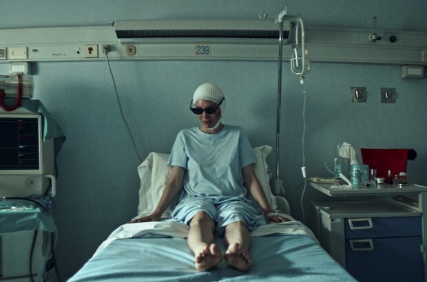 Dark Glasses (2022) - photo 31