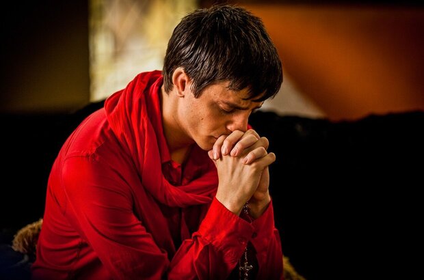 Gods Behaving Badly (2013) - photo 10