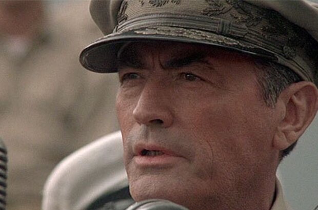 MacArthur (1977) - photo 2