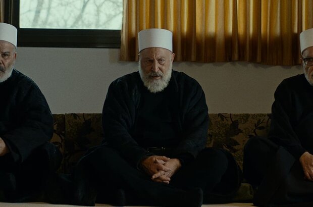 The Taste of Apples Is Red (2022) - photo 1