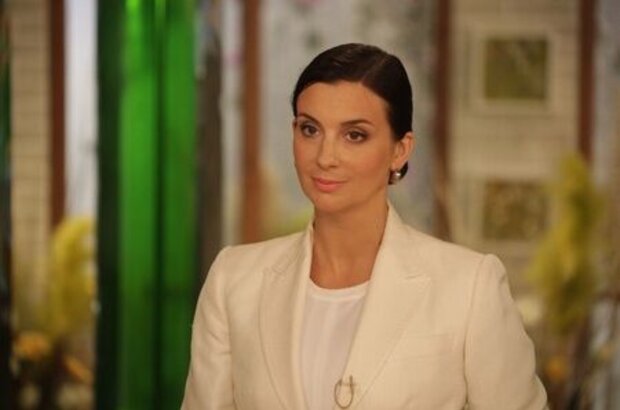 Moms (2012) - photo 4