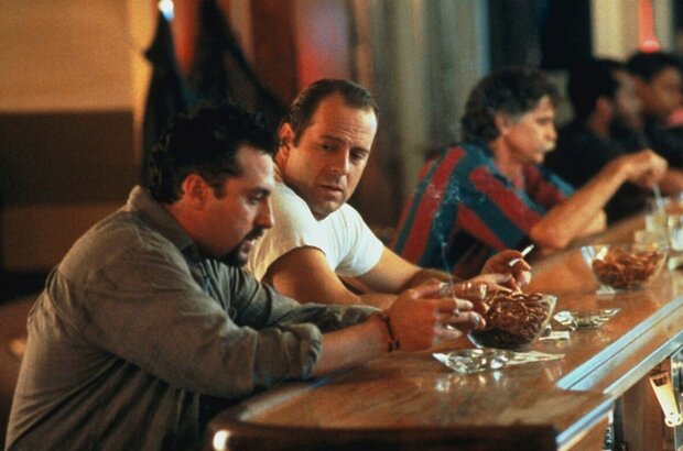Striking Distance (1993) - photo 8