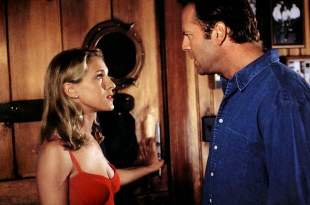 Striking Distance (1993) - photo 1