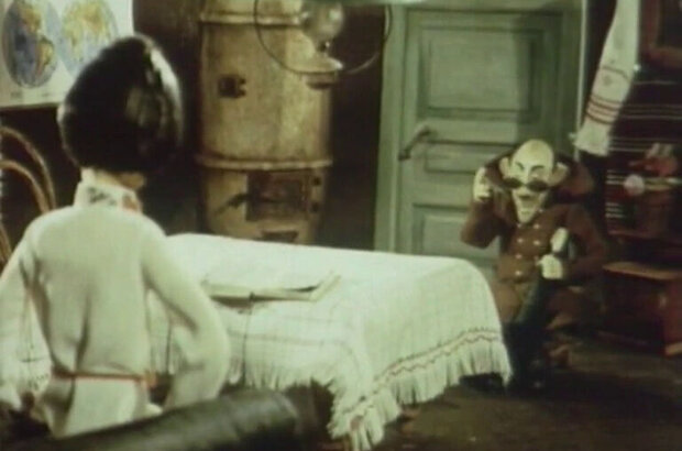 Man in a Case (1983) - photo 13