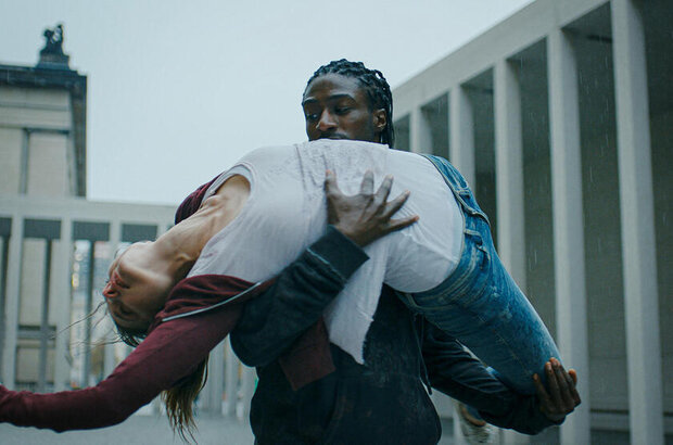 Fly (2021) - photo 2