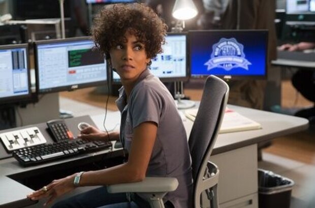 The Call (2013) - photo 2