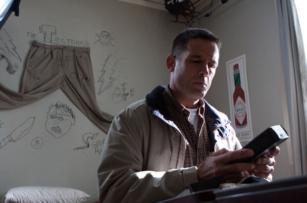 Миром правит толстый мальчик (2012) - фото 1