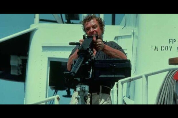 The Island (1980) - photo 4