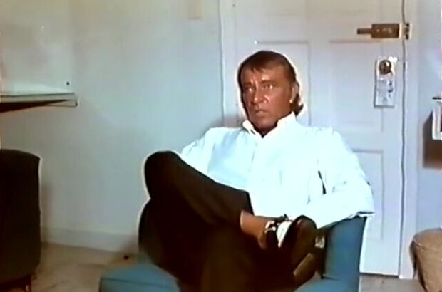 Hammersmith Is Out (1972) - photo 3