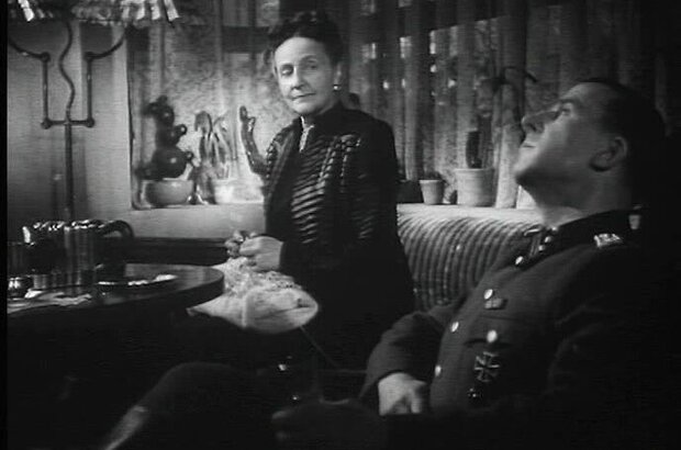 Secret Agent (1947) - photo 8