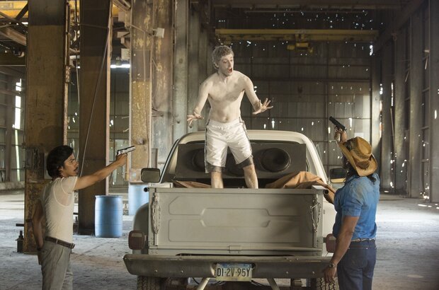 Search Party (2014) - photo 5
