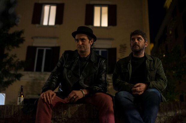 Una relazione (2021) - photo 3