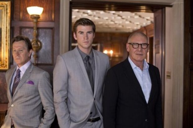 Paranoia (2013) - photo 1