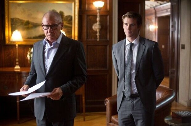 Paranoia (2013) - photo 8