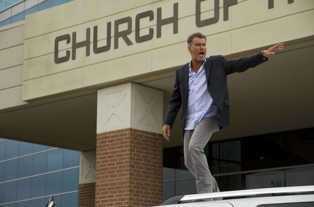 Salvation Boulevard (2011) - photo 1