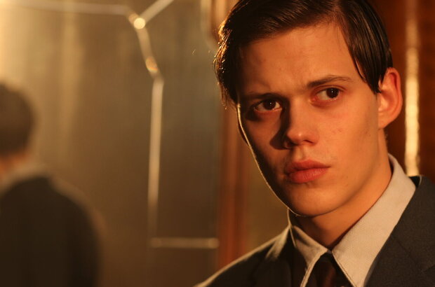 Simon & the Oaks (2011) - photo 1