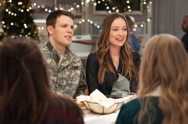 Love the Coopers (2015) - photo 9