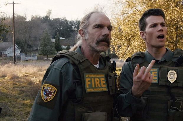 2025: Blood, White & Blue (2022) - photo 6