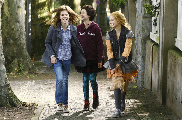 Vampire Sisters (2012) - photo 18