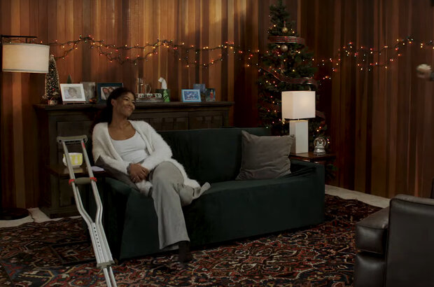 Santa Isn't Real (2023) - photo 6