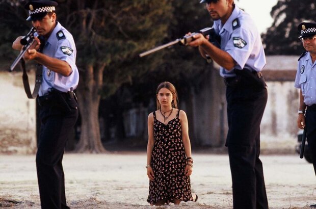 Bear's Kiss (2002) - photo 8