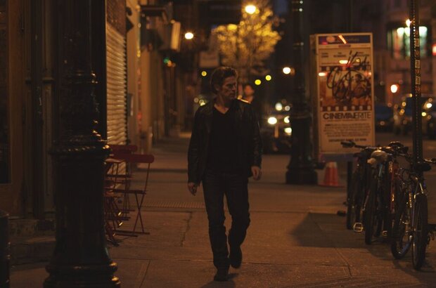4:44 Last Day on Earth (2011) - photo 2
