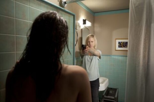 Никто не выжил (2012) - фото 12