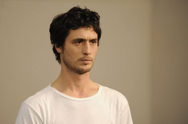 Hand in Hand (2012) - photo 7