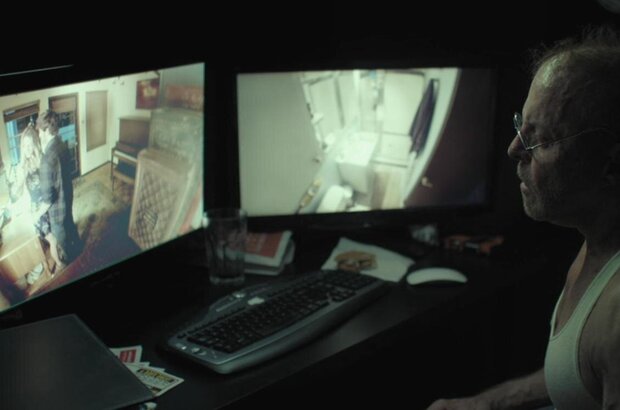 13 Cameras (2015) - photo 10