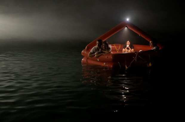 Great White (2021) - photo 2
