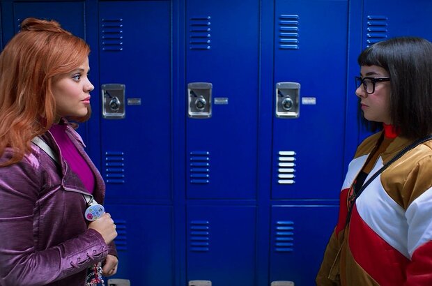 Daphne & Velma (2018) - photo 9