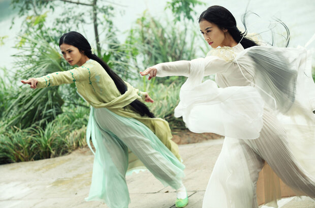The Sorcerer and the White Snake (2011) - photo 4