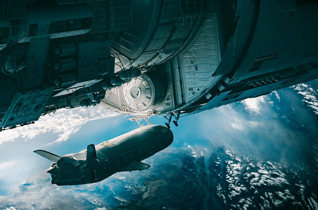 Voyagers (2021) - photo 3