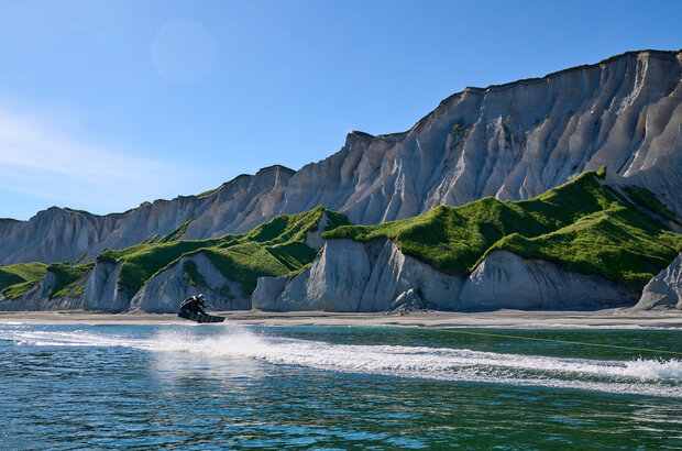 Kamchatka. Neobyknovennye istorii na krayu zemli: Kurily. Na yuzhnyh beregah (2022) - photo 8