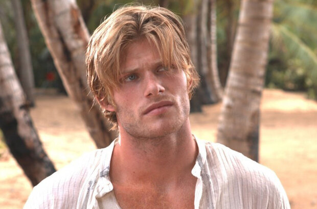 Lovewrecked (2005) - photo 4