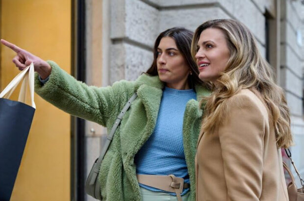 Crimes of Fashion: Killer Clutch (2024) - photo 9