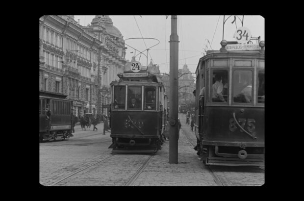 Man with a Movie Camera (1929) - photo 3