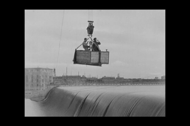 Man with a Movie Camera (1929) - photo 2