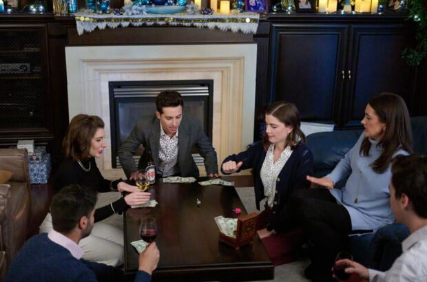 Round and Round (2023) - photo 8