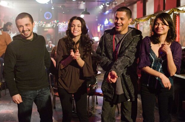 Nothing like the Holidays (2008) - photo 1