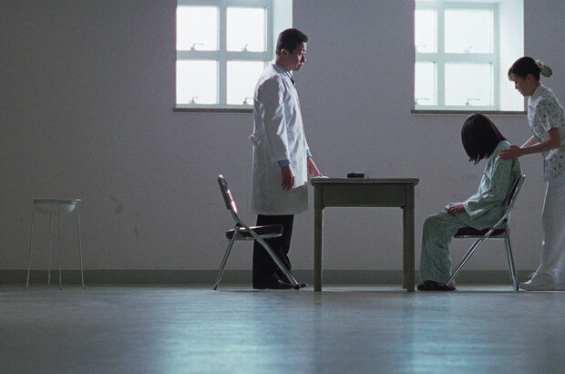 A Tale of Two Sisters (2003) - photo 6