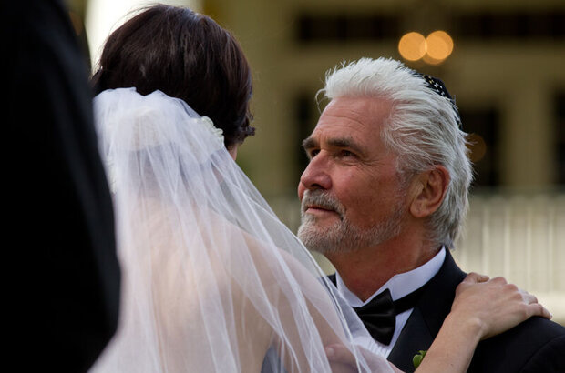 Love, Wedding, Marriage (2010) - photo 15
