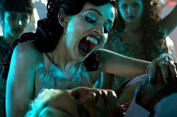 Mother, May I Sleep with Danger? (2016) - photo 4